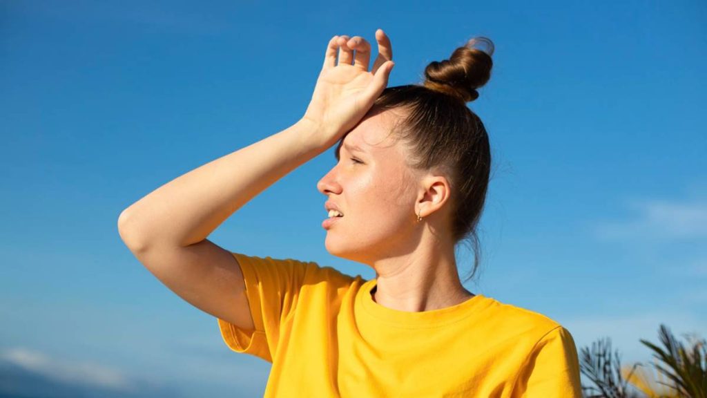 Napszúrás tünetei – amikor a nap nemcsak melegít, hanem veszélyt is jelent